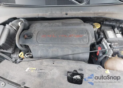 2022 Jeep Compass Latitude 4X4 из США, поврежденный, VIN 3C4NJDBB3NT170713